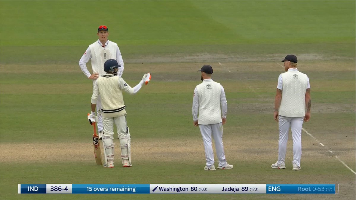 Some confusion out in the middle but the game will continue after the drinks break 🤝