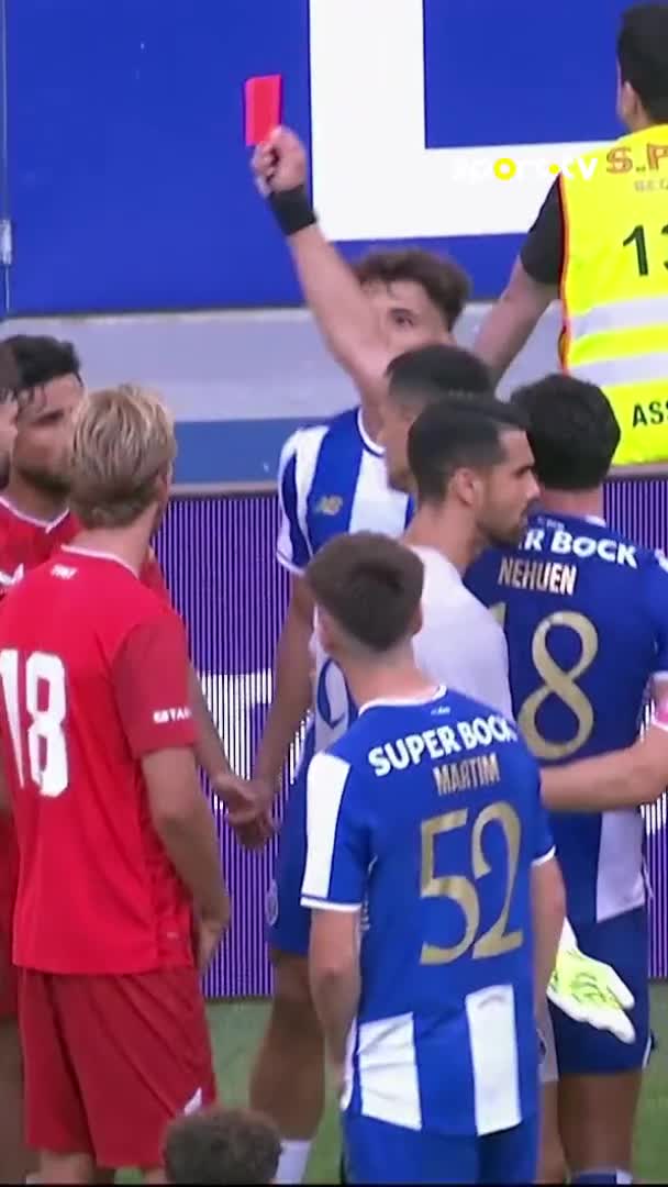 Se ha calentado el bueno de Gabri Veiga en un amistoso con el Oporto.