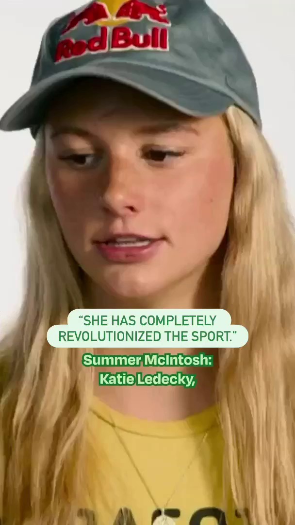 Summer McIntosh grew up watching Katie Ledecky; now she’s competing beside her. ♥️