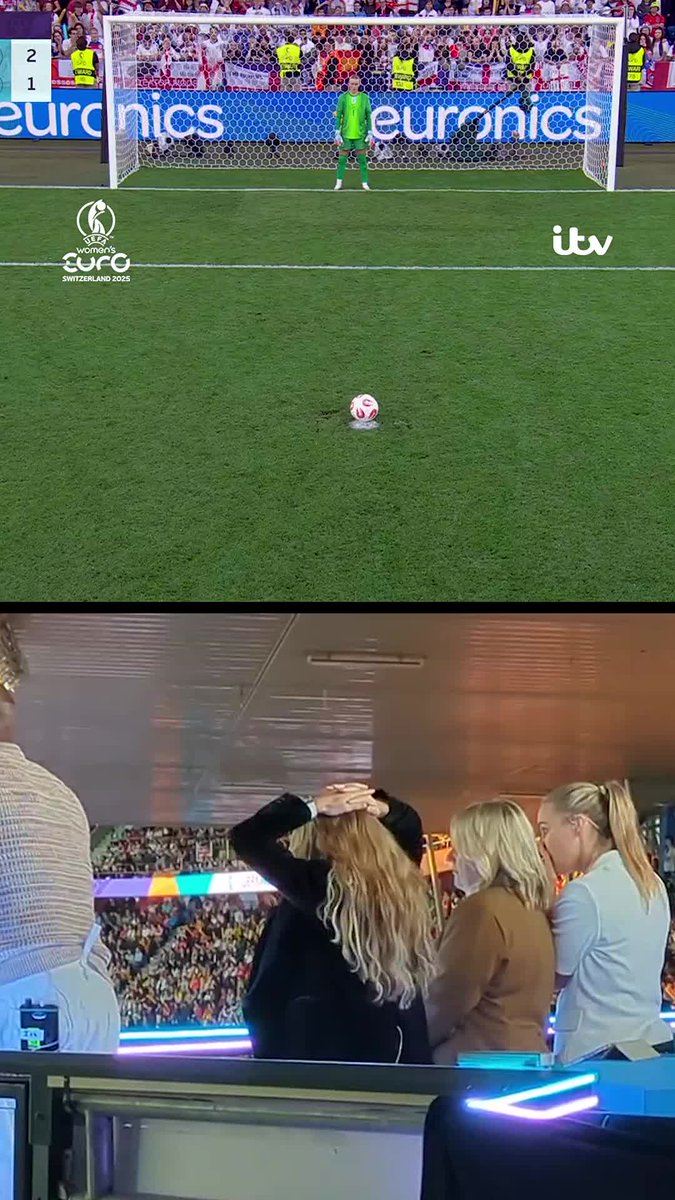 The reactions from the studio 🎉 🎥 We think Ian Wright, Emma Hayes OBE, Laura Woods and Karen Carney enjoyed that one!