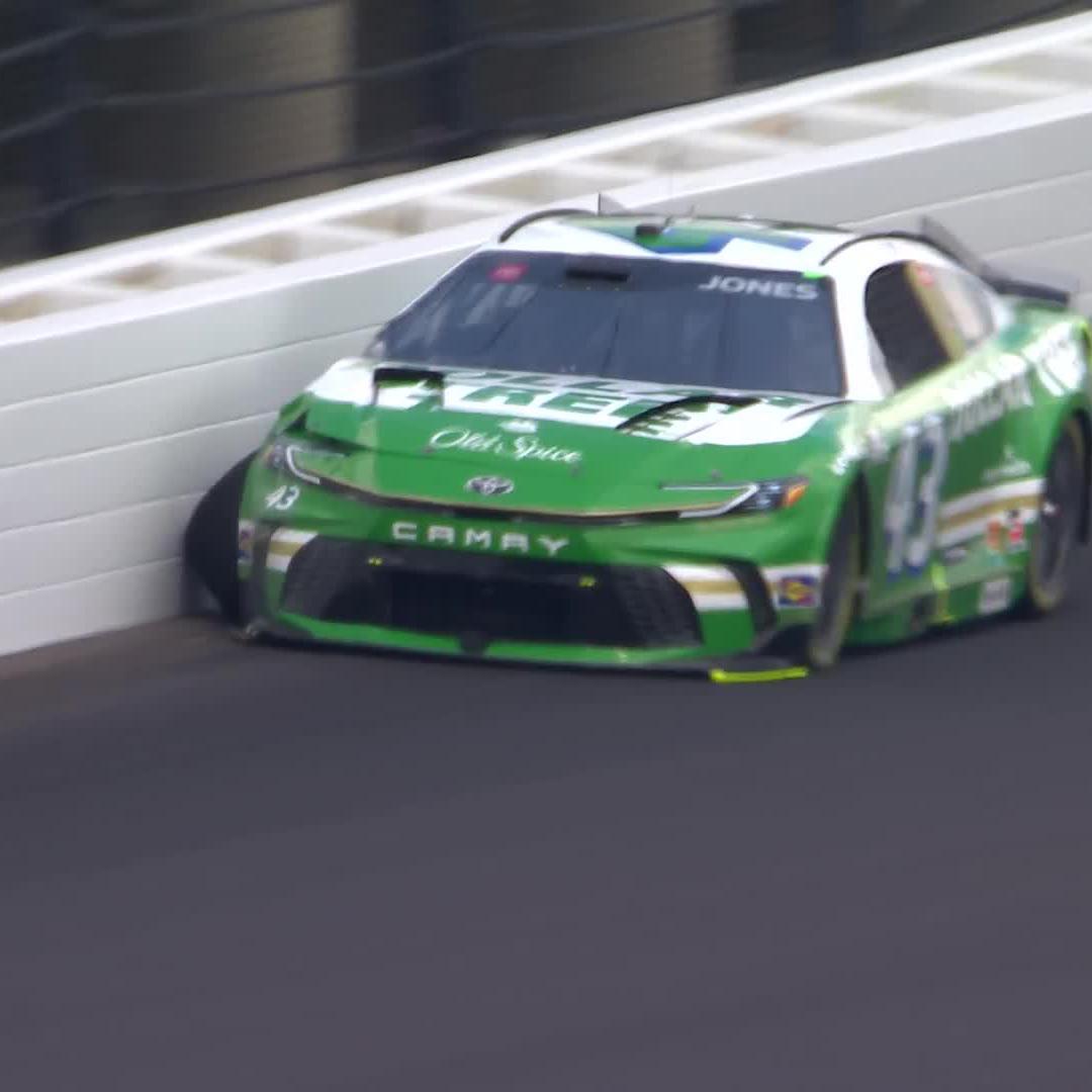 There's more trouble! This time it's the No. 43!