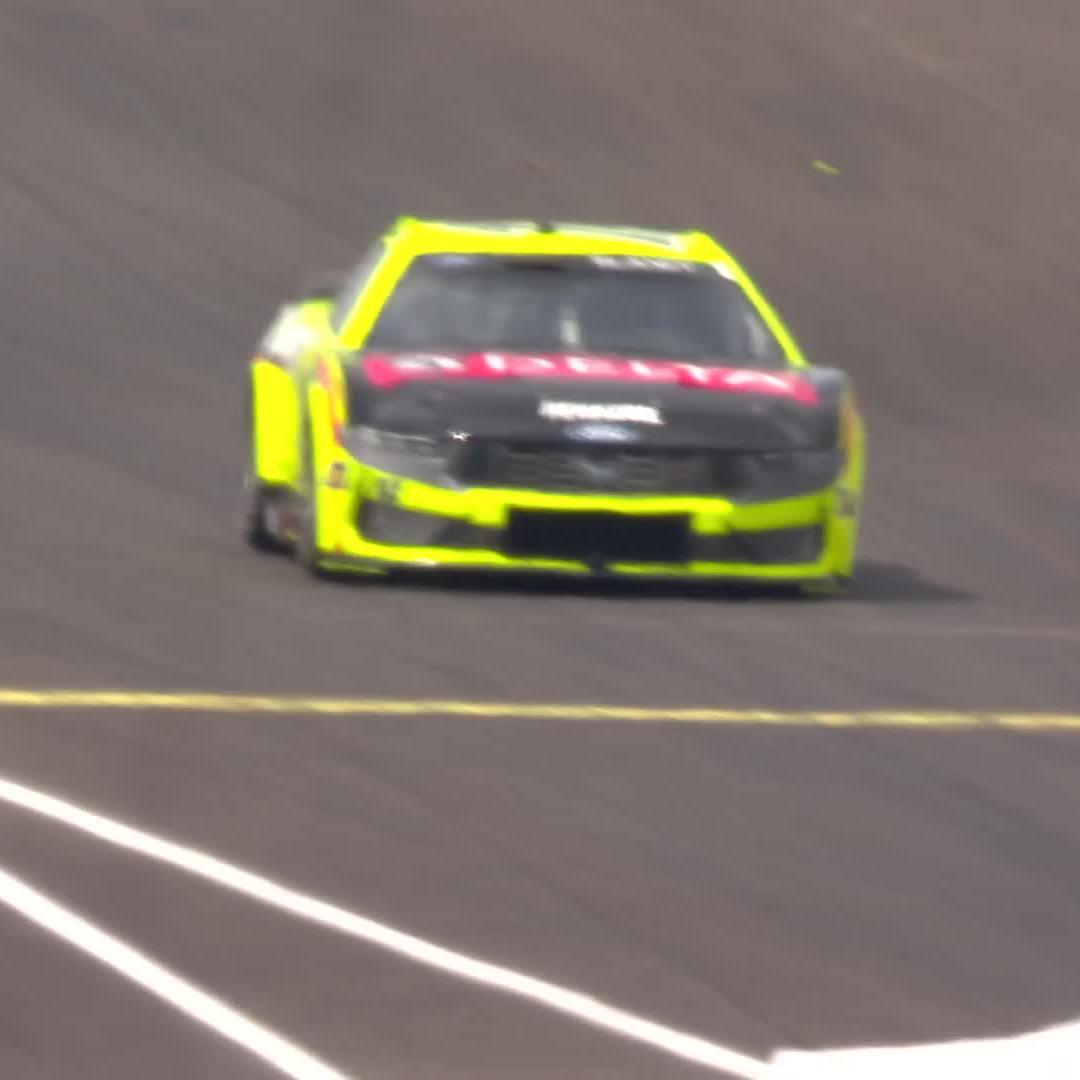 PENALTY: Ryan Blaney pitted while pit road was closed. He will restart at the tail end of the longest line.