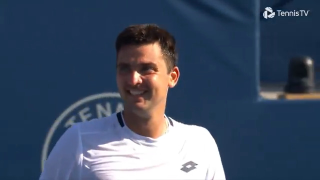 🇨🇱 La alegría es total 🇨🇱 Tomas Barrios Vera se estrena a nivel ATP Masters 1000 salvando CUATRO MP para vencer a Monfils 6-4, 4-6 y 7-6 (3). ¿Qué tal el 'cabro'? National Bank Open | #NBO25