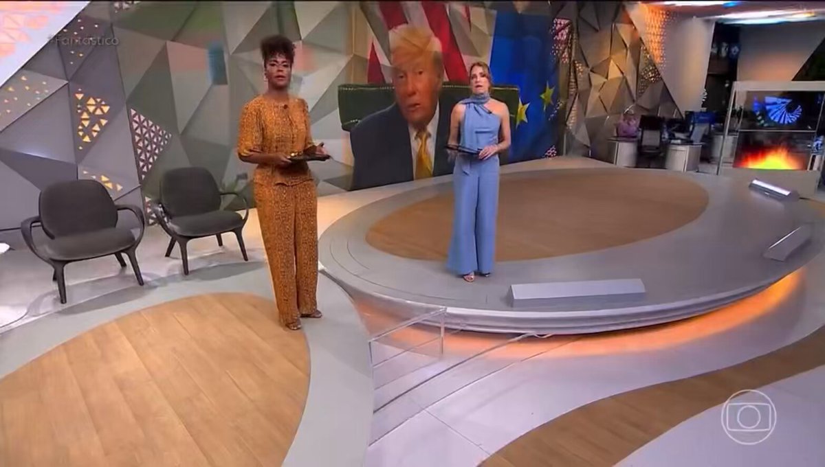 URGENTE! As tarifas de Trump começam a valer a partir de 1º de agosto, uma retaliação absurda que mira diretamente a economia brasileira. É o resultado da submissão do bolsonarismo aos interesses dos Estados Unidos. Enquanto Trump impõe tarifas de até 50% sobre produtos brasileiros, setores inteiros da nossa indústria e da agricultura estão em risco, e milhares de empregos podem ser destruídos.