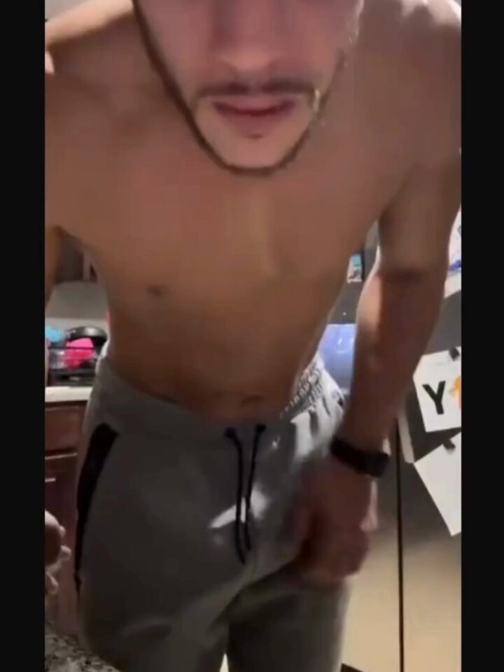 Show that phat culo Papi🍑😍