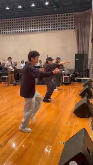 𝗟𝗜𝗩𝗘 𝗧𝗢𝗨𝗥 𝟮𝟬𝟮𝟱 アトリエ東京公演🟥 リハーサル風景をお届け🎥 東京公演2曲目の「DNA」はうちダンサーズとの ダンスにも注目🕺🕺🕺🕺🕺 🎫追加公演 FC最速先行受付中 📍10/11(土)-12(日)横浜 BUNTAI ※~7/31(木)23:59まで 🌐詳細