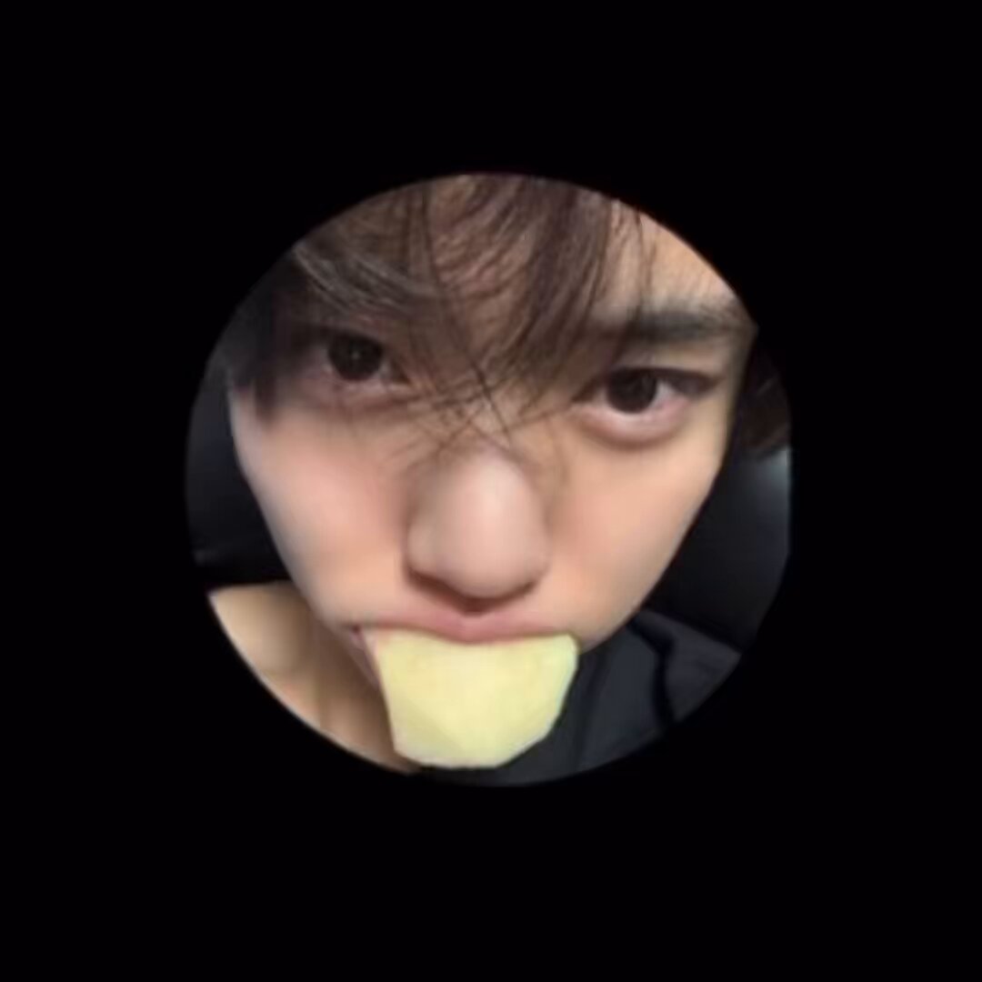 🐰 상남 좌~? (되고파. 너의오빠. 널갖고말거야두고봐.) 이거 완전 노래가.... 나쟈나!? (너의 사랑이 난 너무 고파.) 완전 난데!?