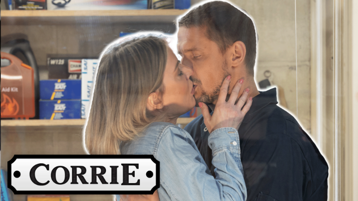 It's getting hot in here! 🔥😲 #Corrie
