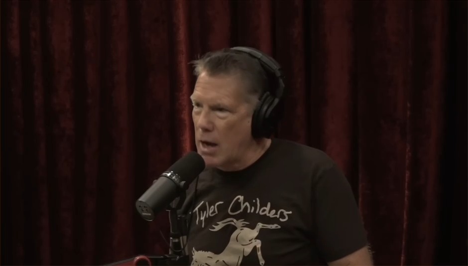 Rogan: The Epstein files are a line in the sand. We thought Trump was gonna come in and drain the swamp, we're gonna figure everything out. And then they're trying to gaslight you on that