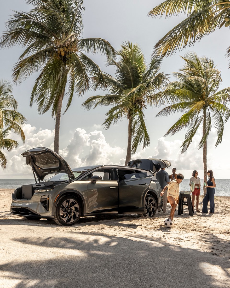 Power up a perfect summer day. ​ ​With three 120V AC outlets readily accessible from the frunk and trunk, you can fire up the grill, turn up the volume, and stay energized all day long.