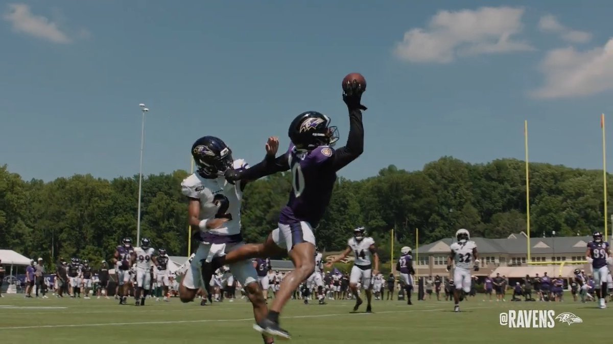 Flag on the play but the catch was tooooo fire not to share 😮💨 Lamar Jackson ➡️ Deandre Hopkins