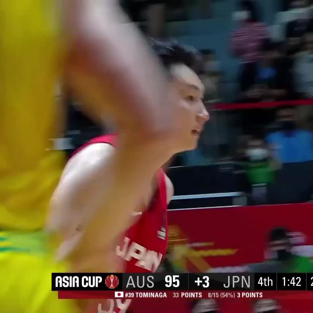 富永啓生 アジア杯で攻撃面で特に期待できるのが彼です 前回大会はチーム2位の5試合平均15.2得点 スリー成功率41% オーストラリア相手に1人で33得点✨ 昨季は課題の1on1のDF強化にも励みました💪 プレータイムは多いと思うので久しぶりに彼のバスケをたっぷり魅せてほしいです