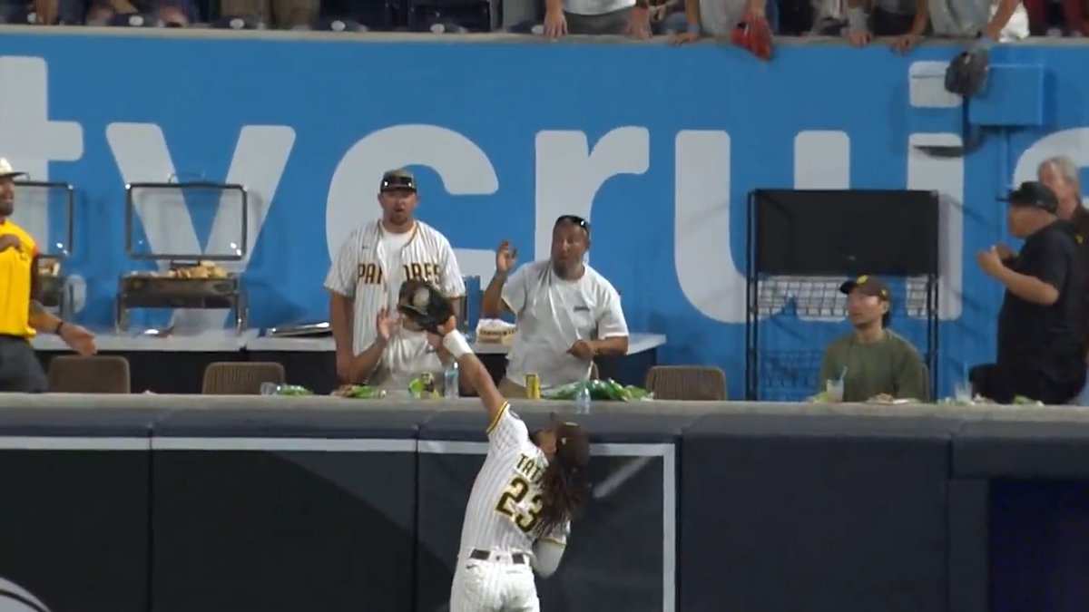FERNANDO TATIS JR. BRINGS IT BACK! 🤯