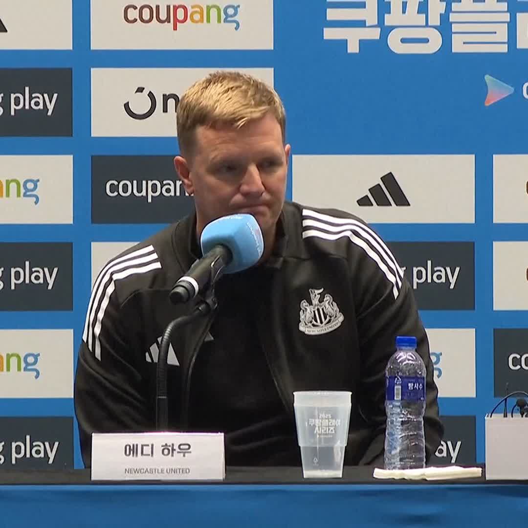 "Obviously Aaron is someone that I know very well and I've worked with previously, but I'm not going to discuss the chances of him coming to us" 💬 Eddie Howe on the possibility of Newcastle signing goalkeeper Aaron Ramsdale 🧤