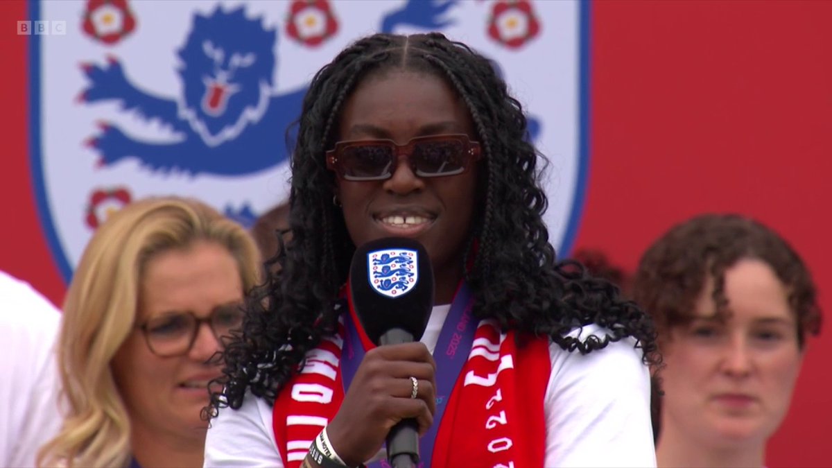 "Do not let people tell you what you can or can't do." 🙌 England's No.1 Hannah Hampton and striker Michelle Agyemang have thanked #Lionesses fans up and down the country. #BBCFootball #WEuro2025