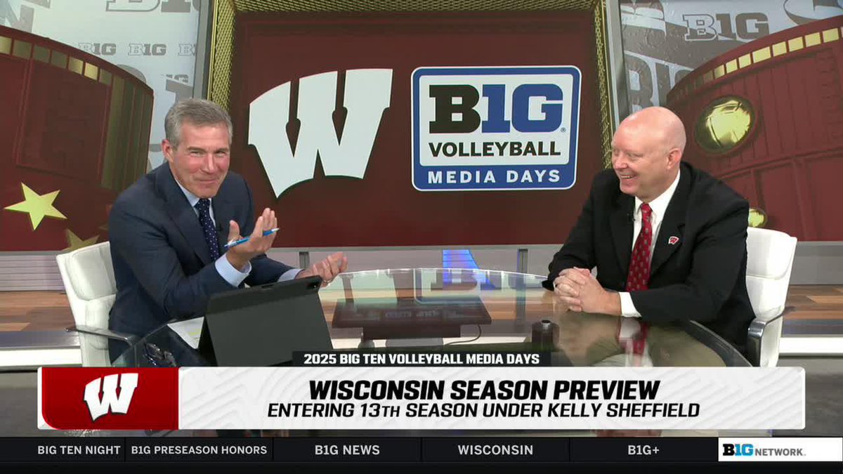 Loved this moment 😊 Kelly Sheffield 🤝 Devyn Robinson #B1GFirstServe x Wisconsin Volleyball