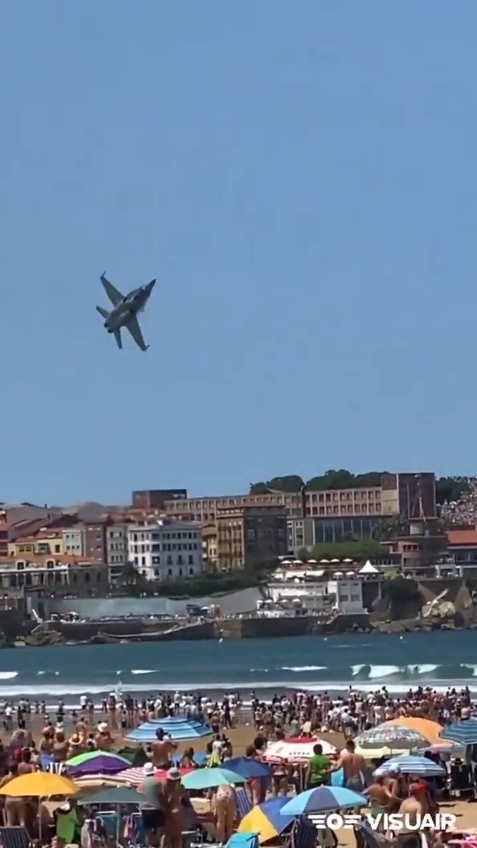 Spanish Air Force EF-18 Hornet at a recent air show. I've heard the theory he was avoiding a bird strike which seems plausible but I'm not a fighter pilot so if you are feel free to chime in below ⬇️ #beach #spain #F18 #hornet #AirShow