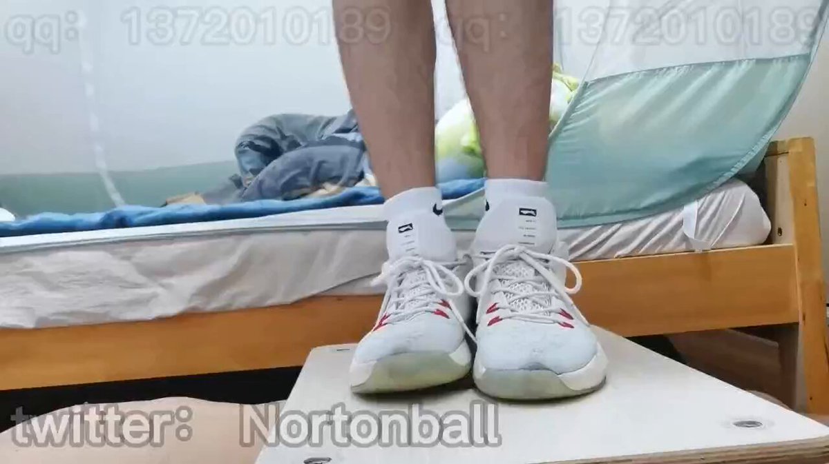 #nortonball 第25部耐克球鞋踢虐狗蛋舌头清理鞋底当脚垫踩鸡巴 完整版 45 分钟 视频完整版 电报群内观看 TeidogM GV大佬 视频 直达：