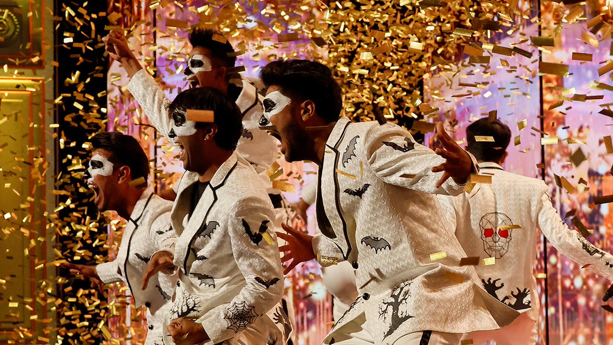 I’ve never seen anything like this. You deserve everything, Unreal. Congratulations #AGT