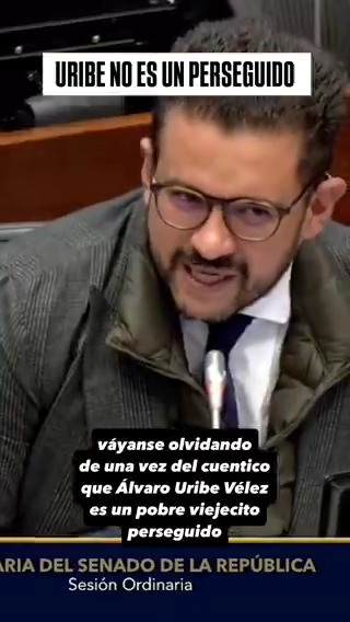 😡No se dejen engañar, Álvaro Uribe Vélez no es ningún perseguido 🏃🏻, es un hombre que se metió solito en un proceso penal que que logró probar que cometió un delito ⚖️.