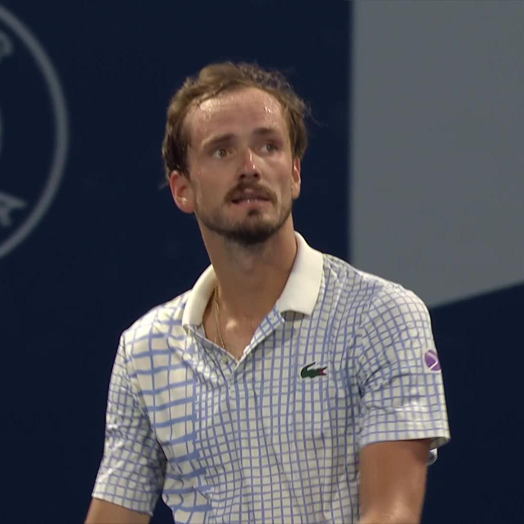 Meddy moves on 💪 Daniil Medvedev starts his run in Toronto with a 7-6 6-4 victory over Dalibor Svrcina 🙌 #NBO25