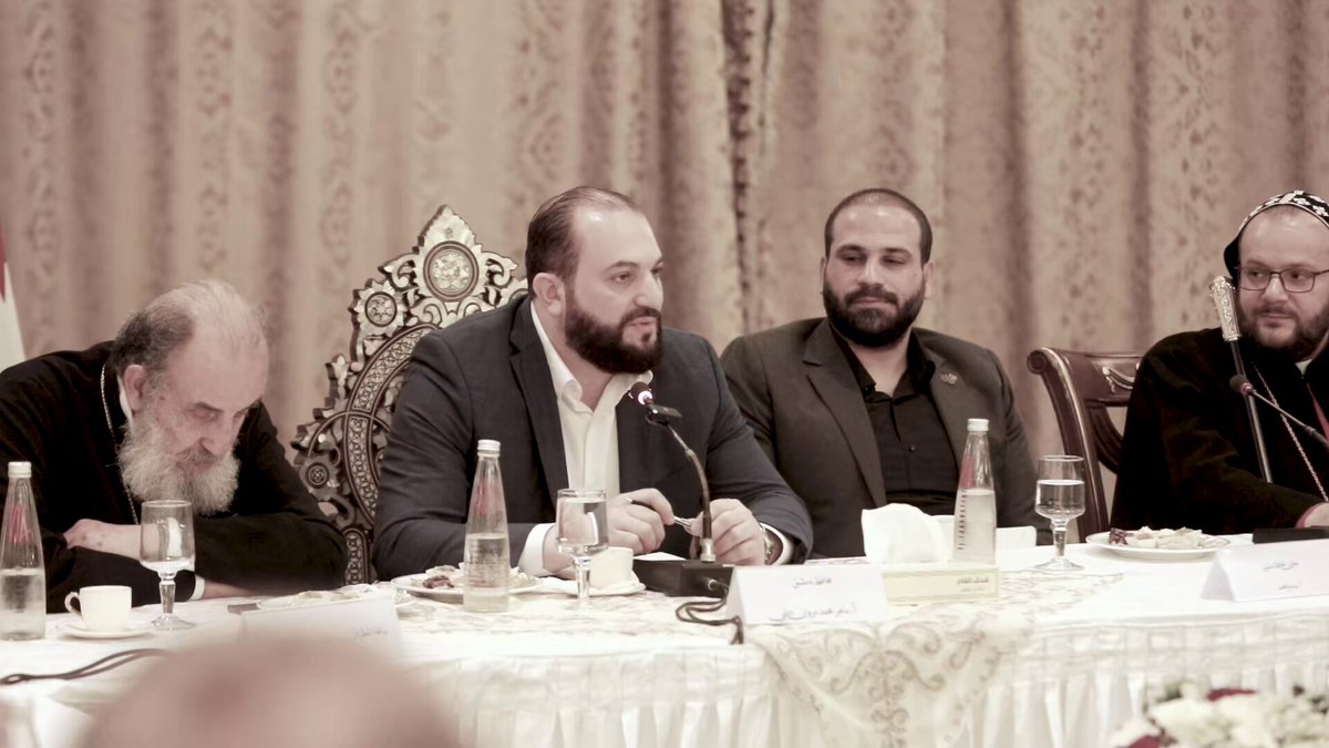 حوار الوحدة الوطنية.. لقاء مثمر جمع محافظ دمشق مع ممثلي الديانة المسيحية ورؤساء الكنائس وعدد من المثقفين والأكادميين المسيحيين أبناء الوطن الواحد وتخلل اللقاء أهداف ورؤى مشتركة ومخرجات عملية