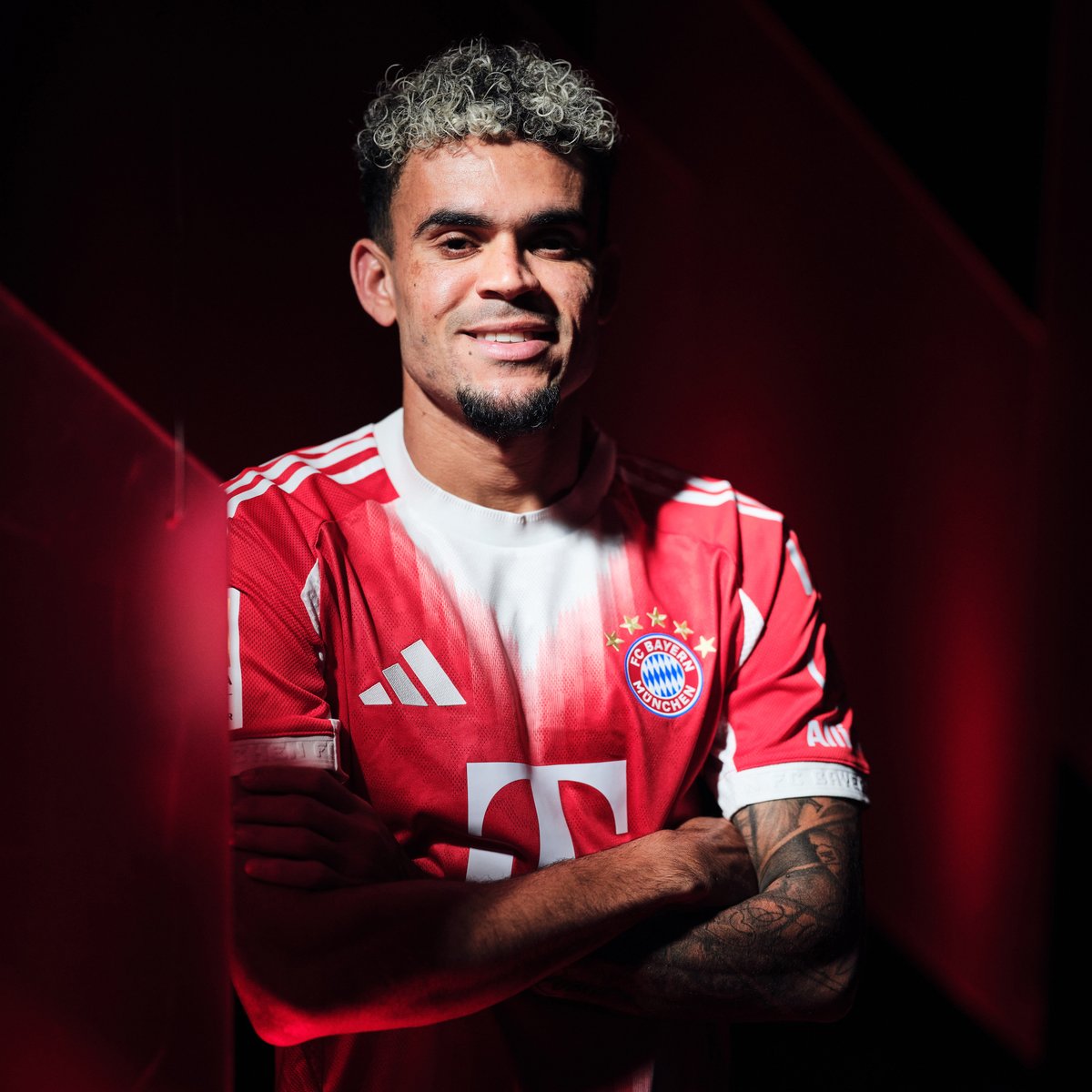 𝘽𝙞𝙚𝙣𝙫𝙚𝙣𝙞𝙙𝙤, 𝙗𝙖𝙡𝙡𝙚𝙧 😎🇨🇴 #ServusLuis
