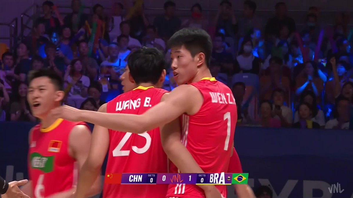#VNLFinals: BRAZIL 🇧🇷 vs 🇨🇳 CHINA — IT'S ON! 🔥 Quarterfinal time and the battle begins now! Who’s moving on to the semis? 📺 Watch it LIVE on VBTV: 🏐 #VNL2025 #BePartOfTheGame #Volleyball