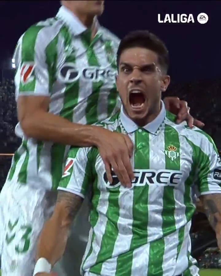 𝑀𝑎𝑟𝑐 𝐵𝑎𝑟𝑡𝑟𝑎 𝐴𝑟𝑒𝑔𝑎𝑙𝑙. 💚 #LALIGAHighlights | Real Betis Balompié 🌴💚