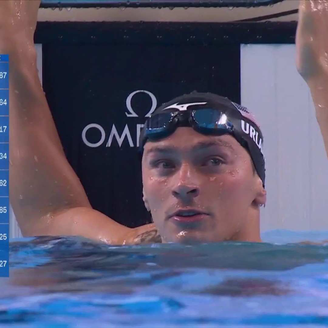 Luca Urlando dominates the 200m butterfly for his FIRST world title! #AQUASingapore25 📺 Peacock