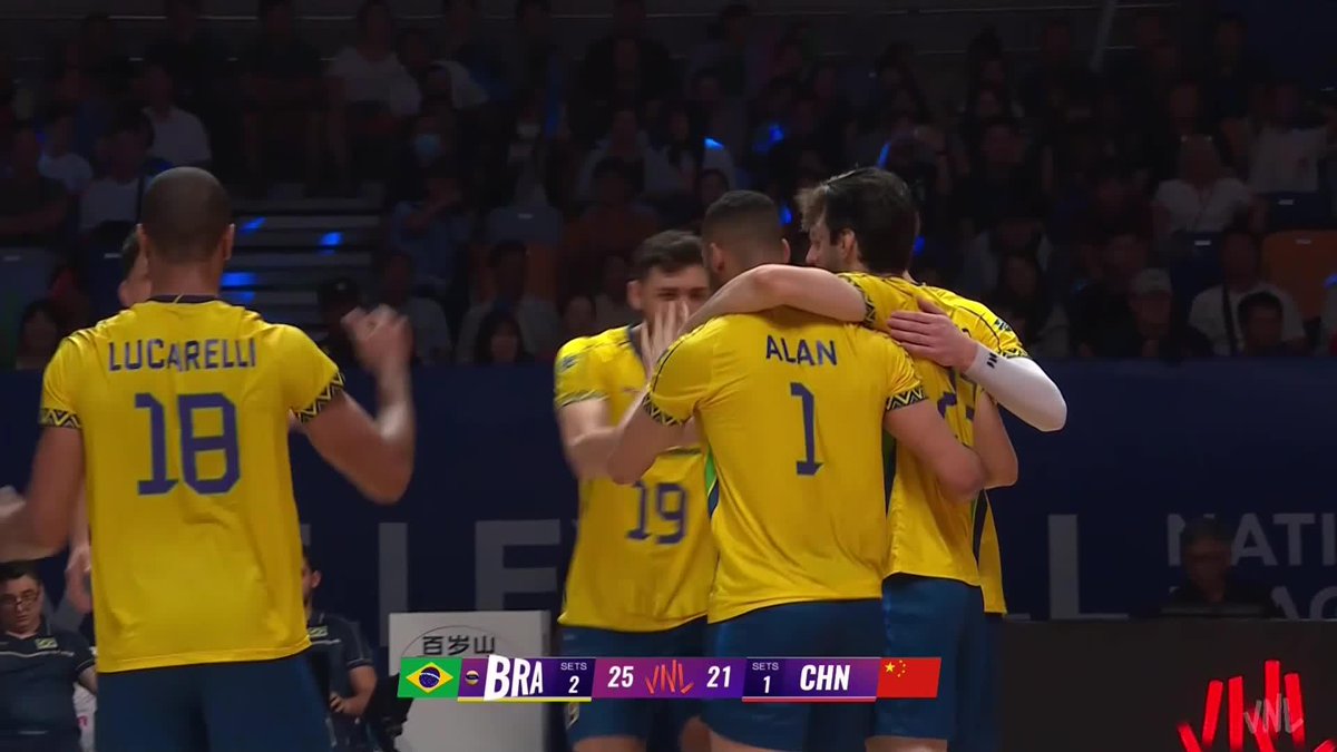 #VNLFinals: BRAZIL 🇧🇷 TO THE SEMIFINALS! 💪🔥 A 3–1 win over China 🇨🇳 seals their spot in the final four! Solid, focused and hungry for more. 📺 Watch the replay on VBTV: 🎥 Highlights coming soon! 🏐 #VNL2025 #BePartOfTheGame #Volleyball #Volei