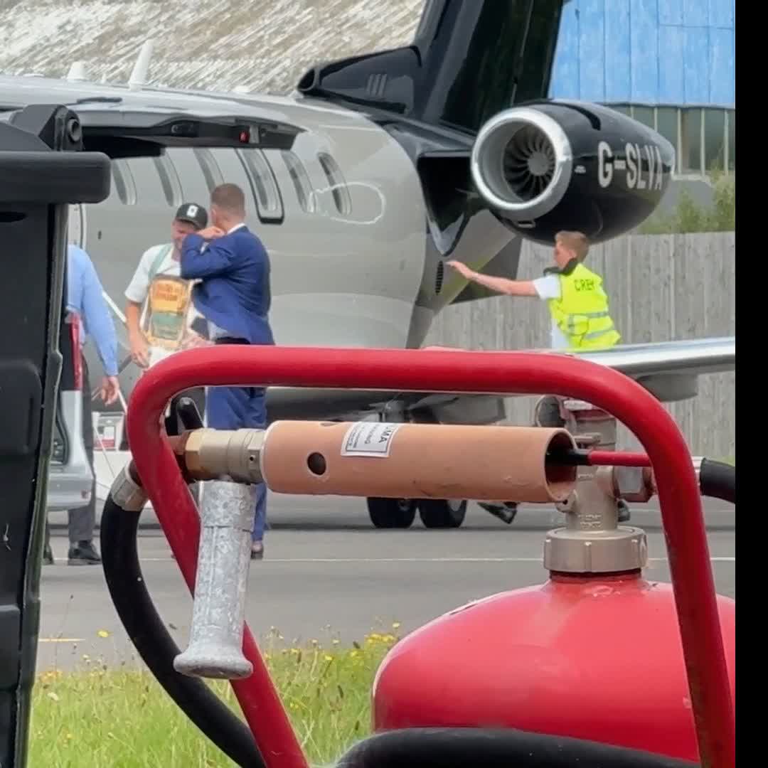 Exclusive shots of Aaron Ramsdale arriving in Newcastle for his medical.