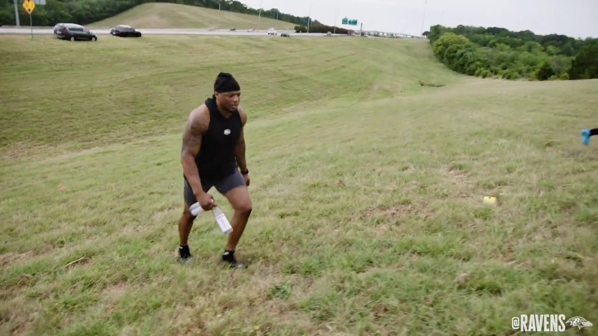 .Derrick Henry  needs a bigger hill