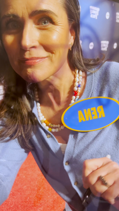 A signature moment 😉 Join Rena Sofer and Team General Hospital on #CelebrityFamilyFeud tomorrow at 8/7c on ABC! Stream on Hulu.
