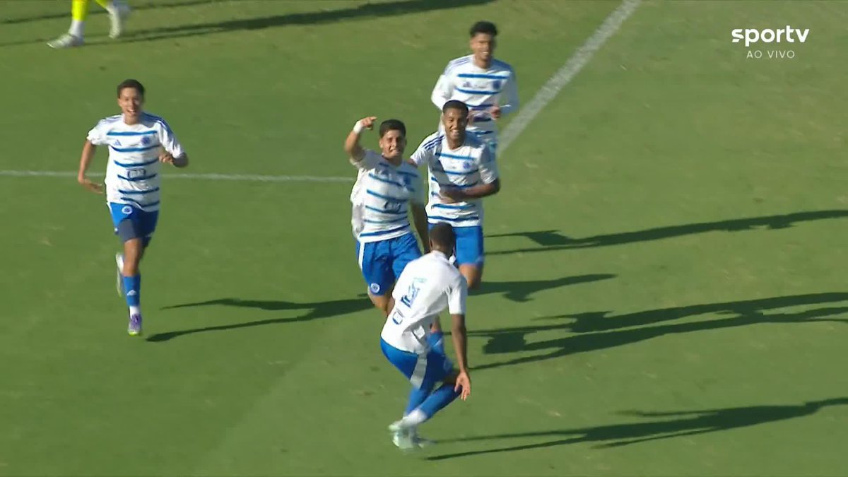 ⚽ GOLAÇO! Baptistella bate colocado, com muita categoria, e abre o placar para o Cruzeiro contra o Flamengo. Quem vencer, avança às semifinais do Brasileirão Sub-20 para enfrentar o ganhador de Palmeiras x Juventude.