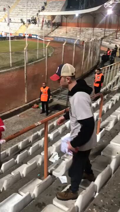 sanki yıllardır görüşmemiş gibi..