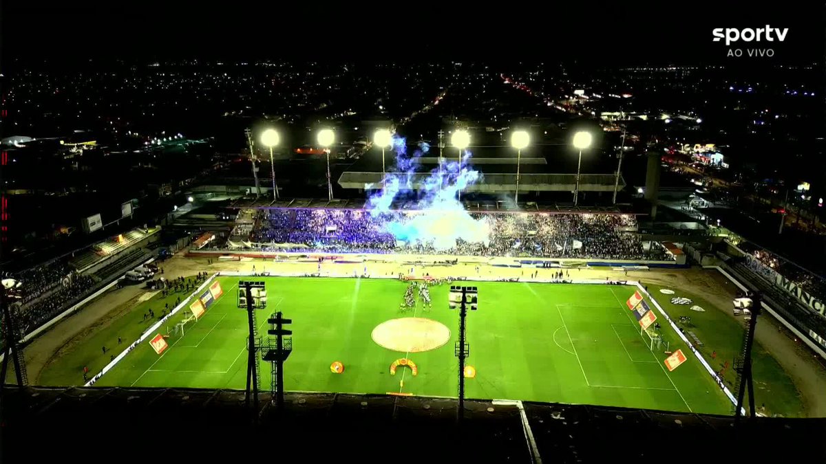 Grande festa da torcida do CSA no Estádio Rei Pelé para o jogo contra o Vasco. 🎥 sportv | ge