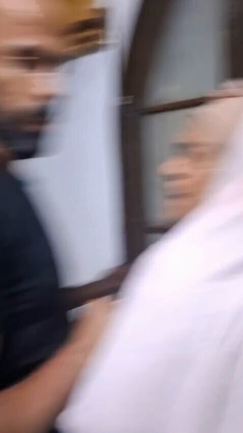 إعتقـال الشاب عبد الرزاق ثلجي من منزله في العاصمة دمشق من قبل عصابات الجولاني بسبب تقرير كيـدي بحسب تصريحات أهالي المعتقل.