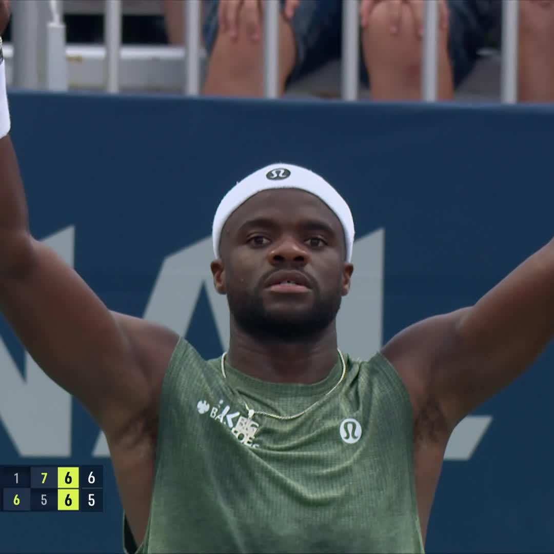 Ojo a esto. Tiafoe hoy: -26 golpes ganadores menos -Solo 4 errores no forzados menos -Ganó menos puntos con su saque -Ganó menos punto al resto -Ganó 9 puntos menos en total Y GANÓ 🤯🤯🤯
