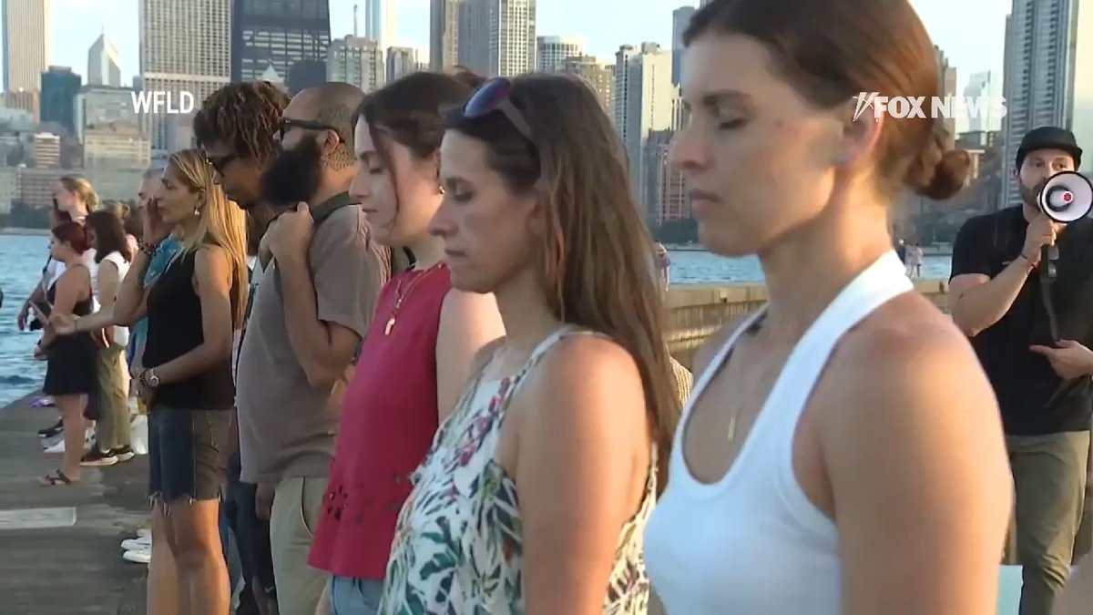 ‘THE SCREAM CLUB’: Chicagoans are discovering a unique way to relieve stress by gathering on Sunday evenings to scream into Lake Michigan.