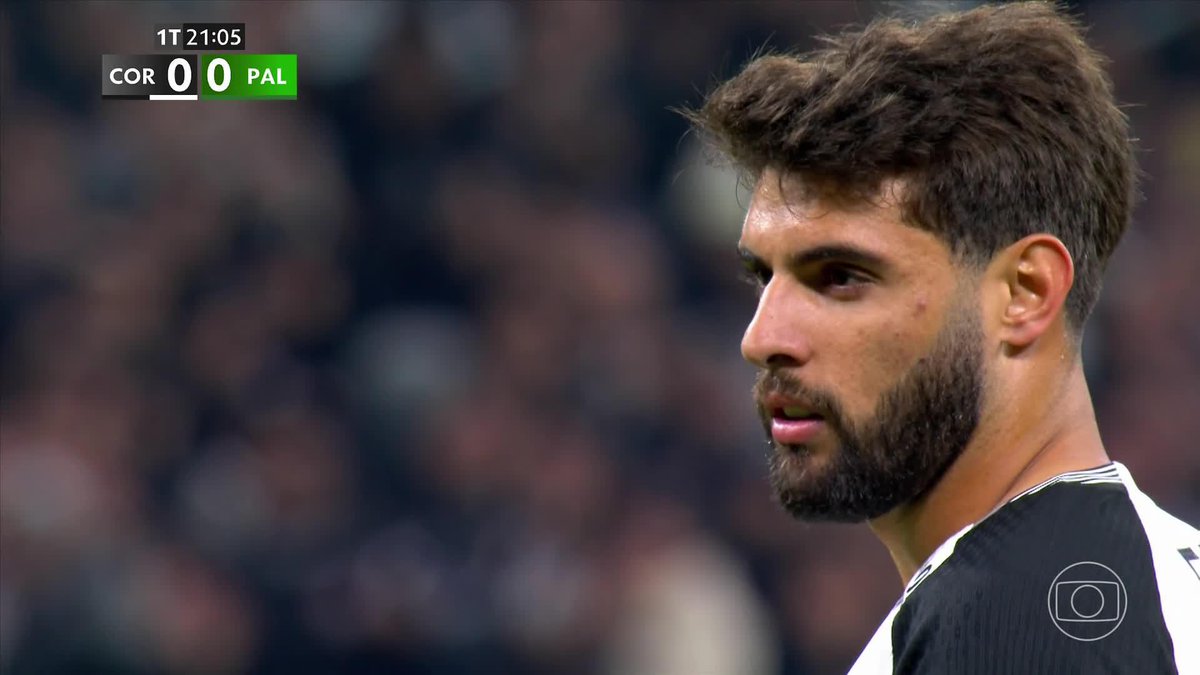 A defesaça de Weverton no pênalti de Yuri Alberto. 🎥 TV Globo 📺 | ge