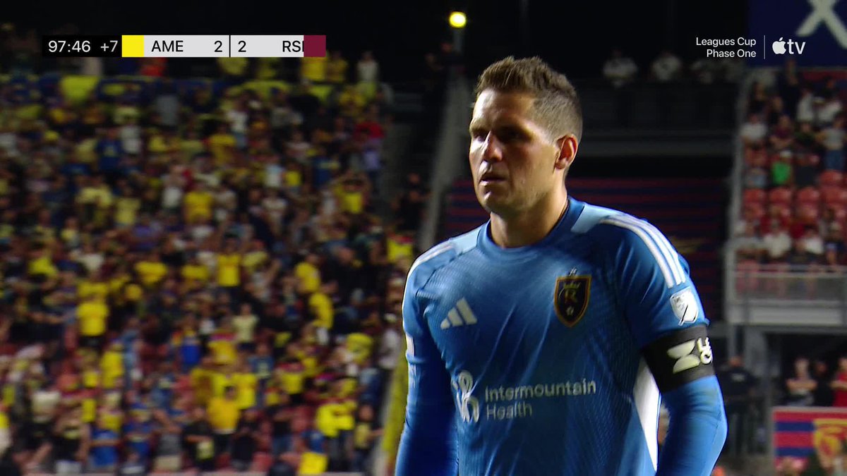 ¡Erick Sánchez se viste de héroe! Empate de último minuto para el Club América. 🦅 Sigue las acciones de este partido en Apple TV 🔗 #LaPasiónSeHereda | #PorLaLeaguesCup