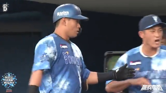 #蝦名達夫 選手の犠牲フライでさらに1点を追加!👏 1回裏 DB 4 - 0 S #横浜奪首 #baystars