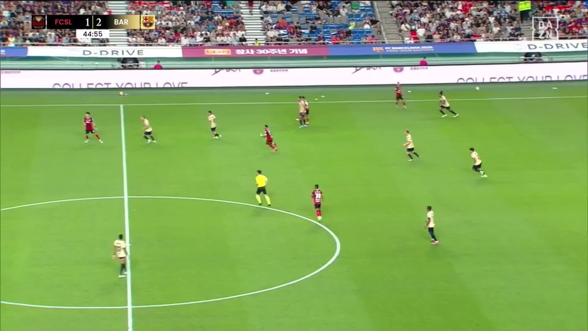 شاهد واستمتع.. هدف نجم الأردن 🇯🇴 والمدافع يزن العرب بـالكامل في مرمى برشلونة ولحظة تاريخيّة لهذا الرجل ♥️👏
