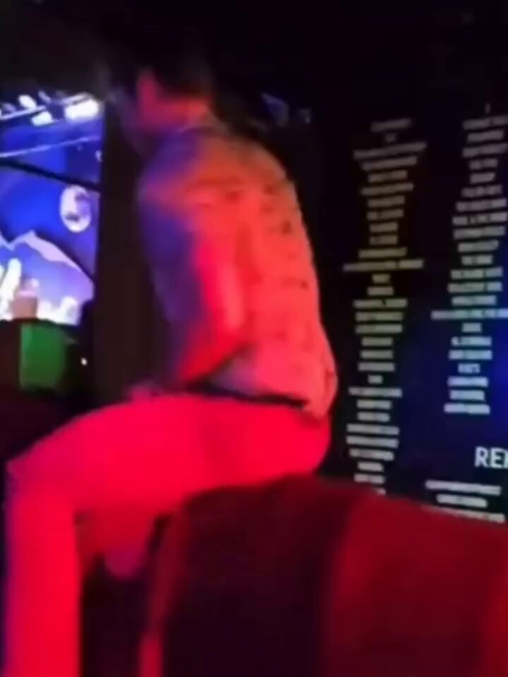 this seemed about the right time to bring back this video of glen powell on a mechanical bull to the tl
