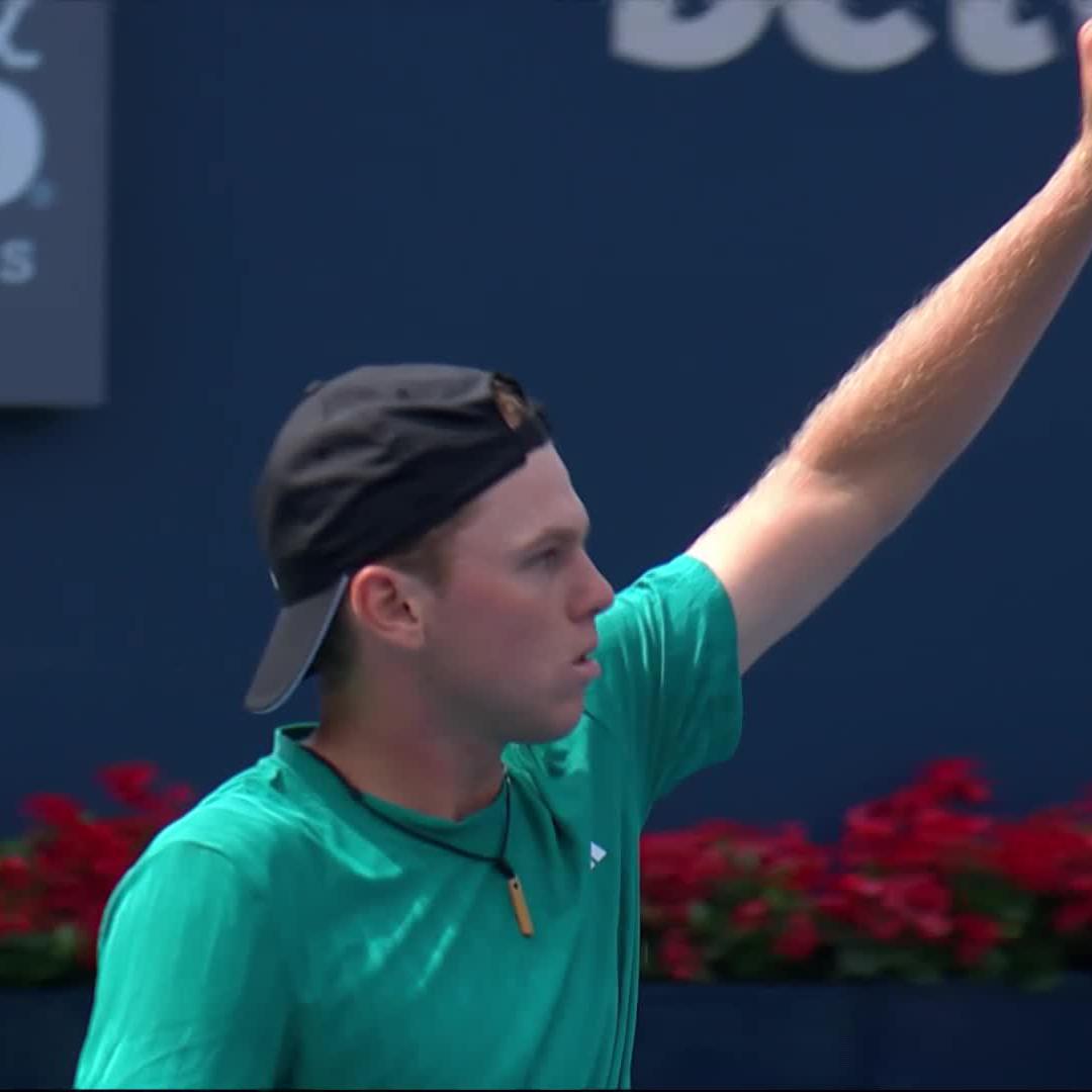 At the 7th time of asking 💪 Alex Michelsen gets his second top 10 win of his career as he beats Lorenzo Musetti 3-6 7-6 6-4 ⭐ #NBO25