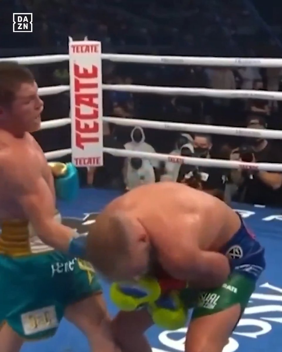 ⏪ When Canelo Alvarez broke Billy Joe Saunders’ orbital bone en route to unifying The Ring, WBA, WBC, and WBO super-middleweight world titles in 2021. #CaneloCrawford live on Netflix l Sept 13th in Las Vegas 🥊