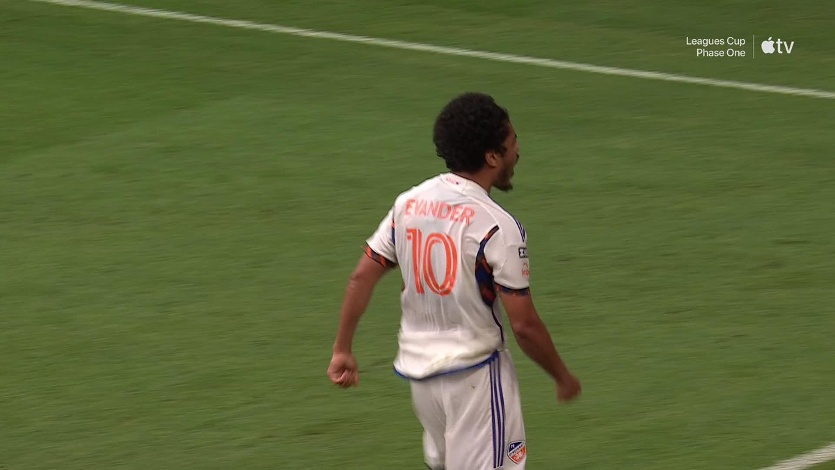 EVANDER!!!! 🇧🇷🔟 Seja na MLS, Leagues Cup, Open Cup ou ConcaChampions… Onde quer que o Cincinnati jogue, lá estará Evander fazendo um golaço. O brasileiro marcou um lindo gol e abriu o placar contra o Monterrey, pela Leagues Cup. Território MLS 🌐