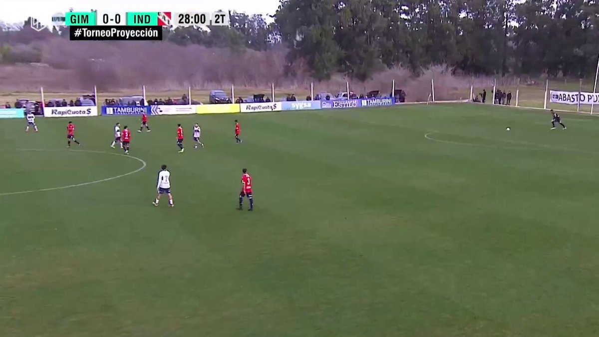 Jajajaja, ¿Habían visto esta roja en la Reserva del Rojo con Gimnasia? Que locura. Gabriela Coronel es la jueza. Y eso que tiene la jugada de frente para que se coma semejante acting. La 7 del Lobo tiene ese no sé qué...