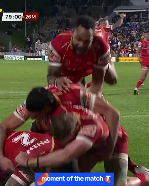 Isaako breaks the hearts of the Warriors! 💔 Telstra Moment of the Match